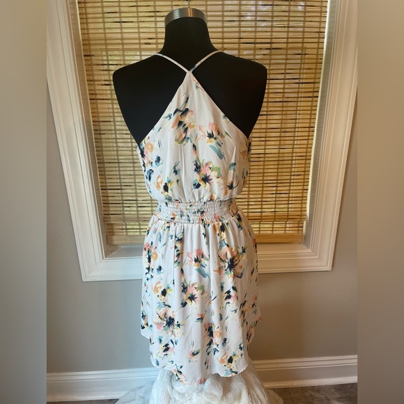 Lush Dress - Picture 3 of 4